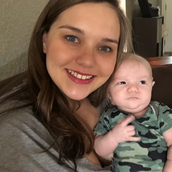 Meet your Posher, Jaclynn - Picture 1 of 1